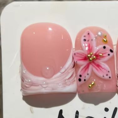 Nail Art Cat Eye Pink - Набор из 10 накладных ногтей телесно-розового